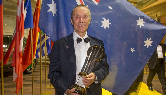 Manny Stul of Moose wins EY World Entrepreneur Of The Year 2016