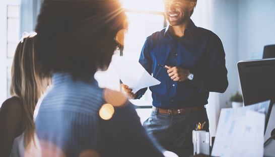 Freelance consultants satisfied with career, but concerned by falling fees