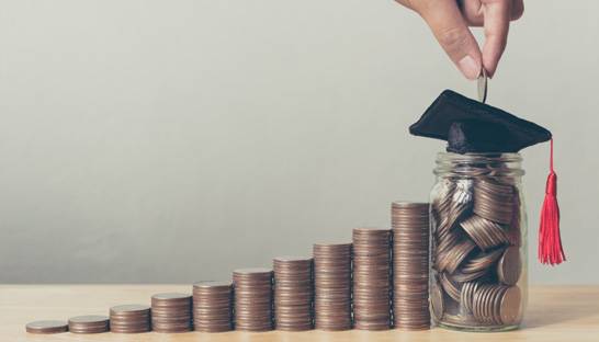 UK graduate pay lags behind Northern Europe