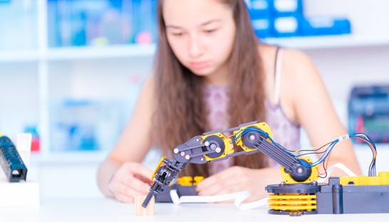 PwC and UNICEF collaborate to up-skill young workers