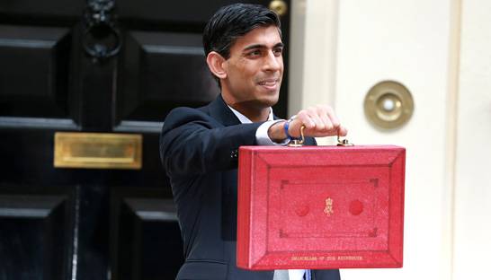 British inflation hits new three-decade high